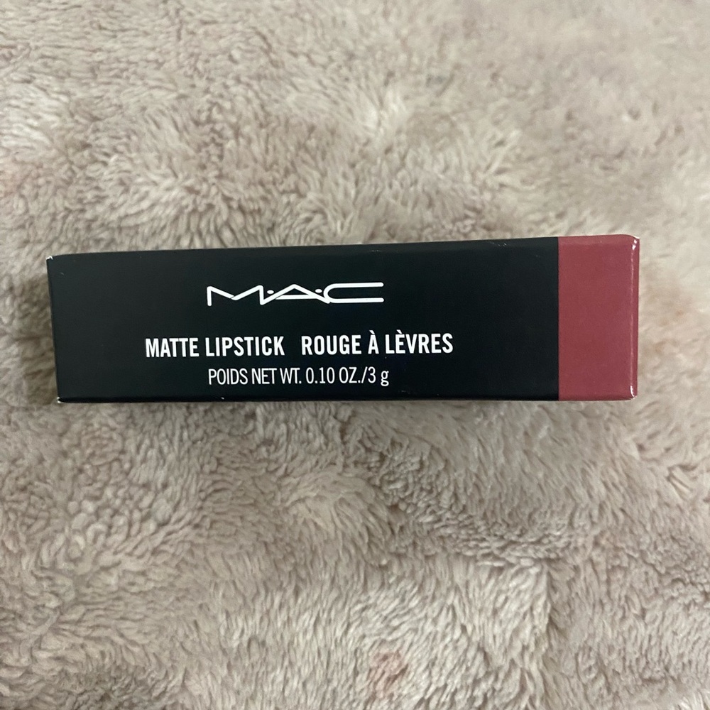 M.A.C lipstick ~ Mehr~